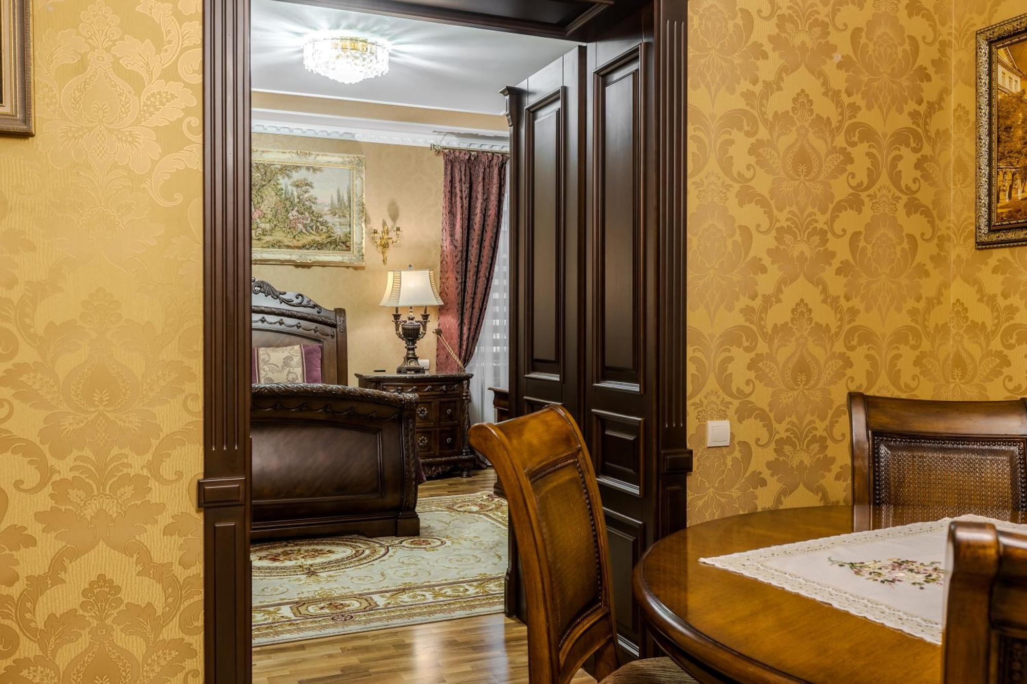 Luxury Boutique Andreevskiy Liov Exterior foto