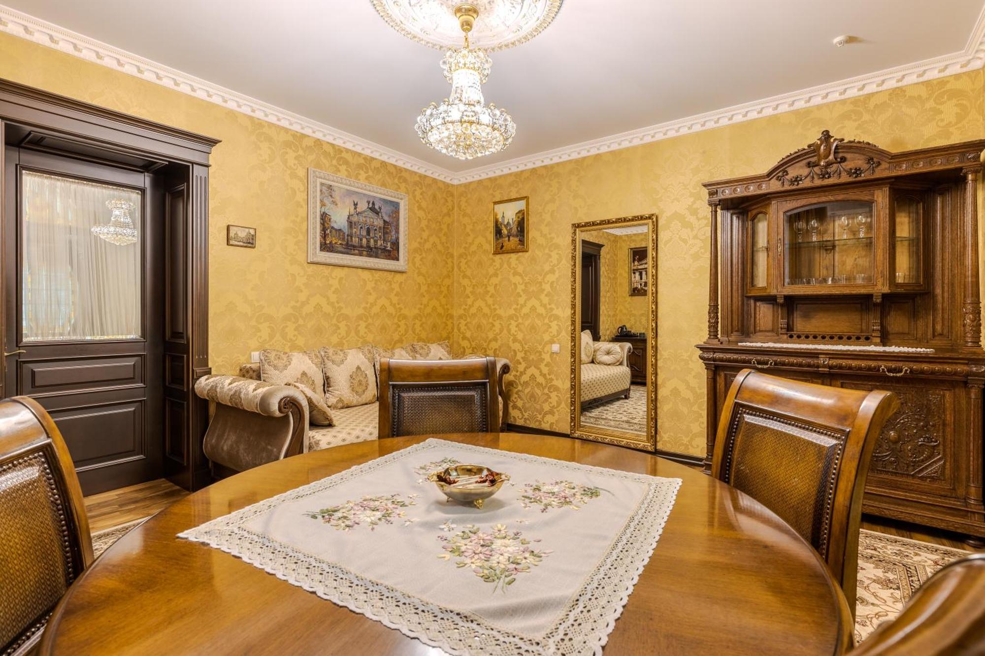 Luxury Boutique Andreevskiy Liov Exterior foto