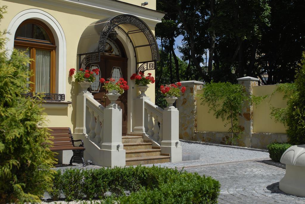 Luxury Boutique Andreevskiy Liov Exterior foto
